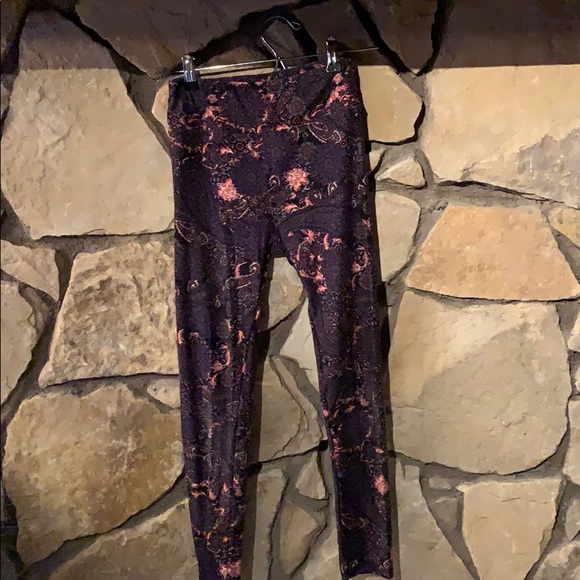 LuLaRoe Other - Ladies LuLaRoe leggings OS